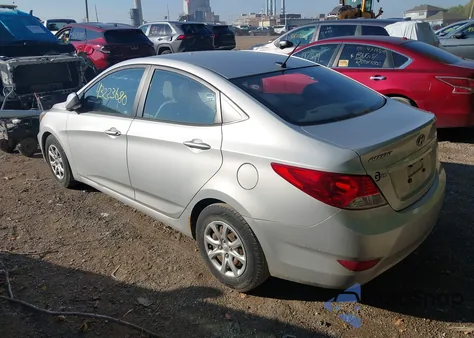 2013 Hyundai Accent Gls z USA, uszkodzony, nr VIN KMHCT4AE7DU502892